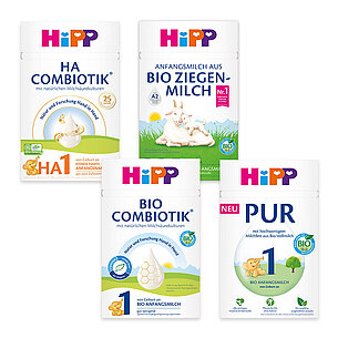 Vier Babynahrungsprodukte der Marke "Hipp" mit jeweils unterschiedlichen Rezepturen und Verpackungsdesigns.