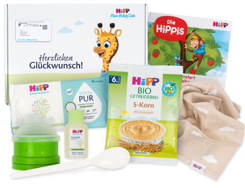 Eine Reihe von Babypflegeprodukten, darunter eine Babyflasche, ein Beutel für Babynahrung, ein Babytuch, eine Babylotion und einige andere Artikel.